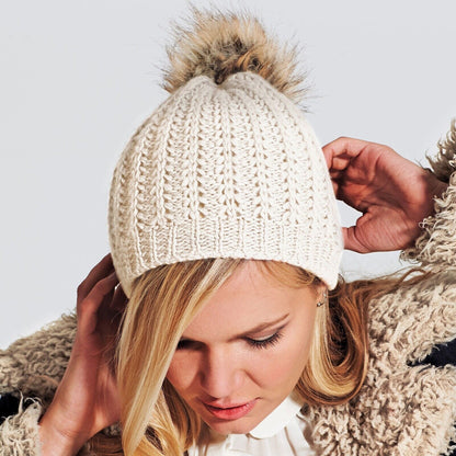 Women's Winter Bobble Hat – Soft Knitted Beanie with Faux Fur Pom Pom | Cozy Woolly Hat in Various Colors