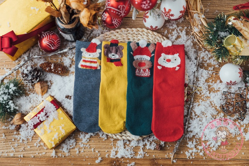 Festive 4-Pair Christmas Socks for Women – Cozy Holiday Gifts, High-Quality Cotton Blend,Stay Warm in Style!